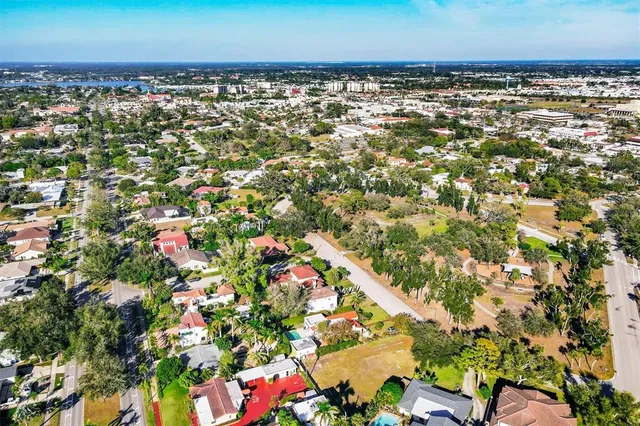 $1,100,000 | 500 Venezia Parkway, Venice, FL 34285