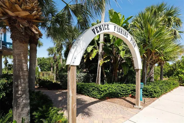 $1,100,000 | 500 Venezia Parkway, Venice, FL 34285