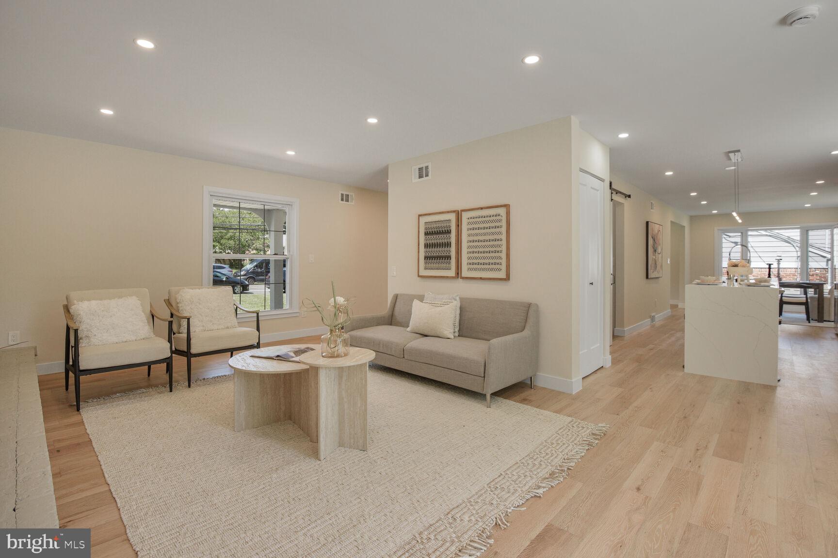 8328 Tuckerman Lane Potomac, MD 20854 - Photo 6 of 31