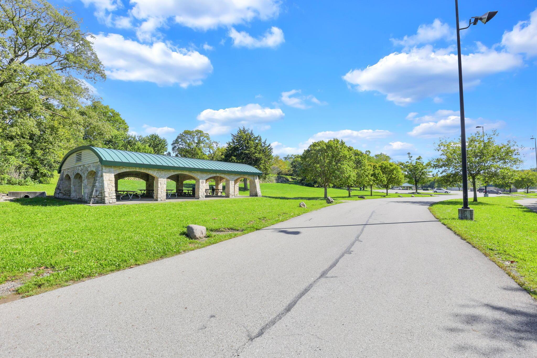 2669 Nottingham Road Columbus, OH 43221 - Photo 89 of 107 89-web-or-mls-0N4A0413
