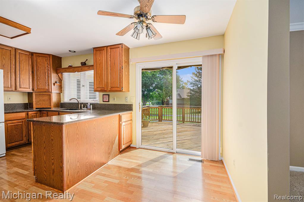 3531 East Commerce Road Commerce Township, MI 48382 - Photo 7 of 30