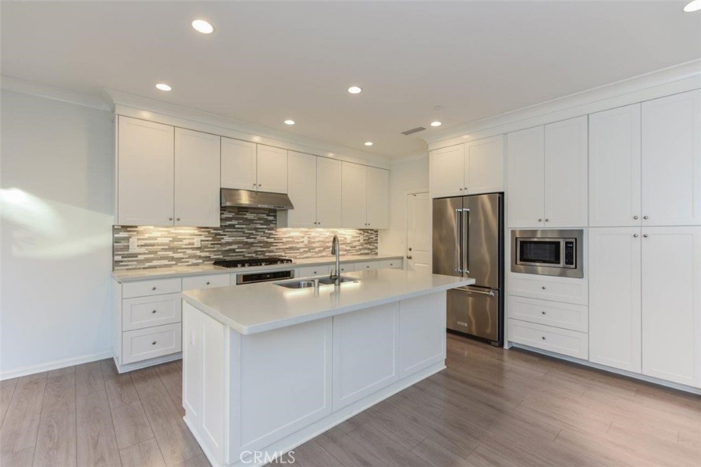 229 Rodeo Irvine, CA 92602 - Photo 11 of 37
