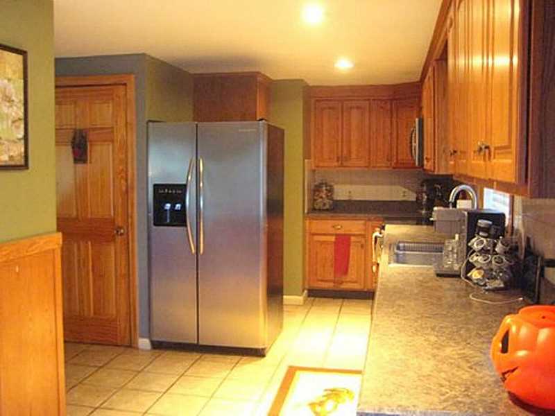 445 Log Road Burrillville, RI 02830 - Photo 8 of 12 Kitchen.
