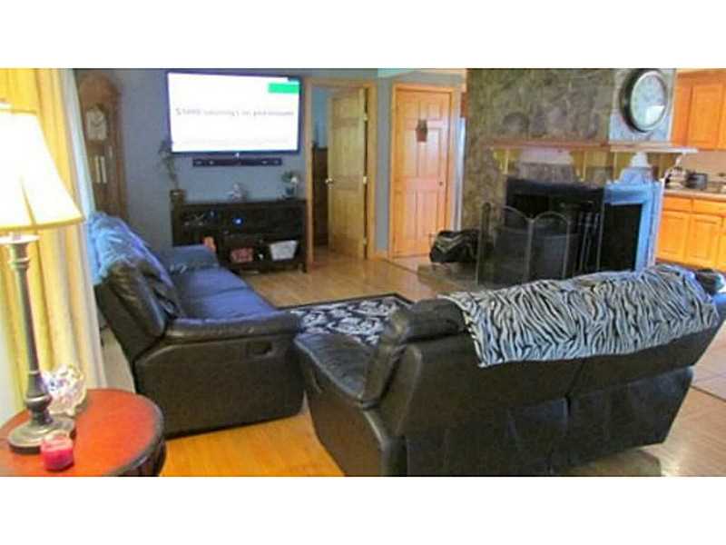 445 Log Road Burrillville, RI 02830 - Photo 10 of 12 Living Room.