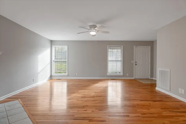 $374,500 | 102 Nimitz Circle, Ashland City, TN 37015