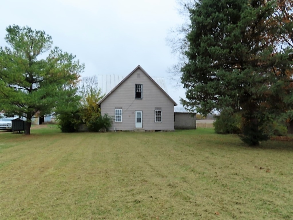 10180 South South Base Road Lynn, IN 47355 - Photo 1 of 32 Gallery Image 1