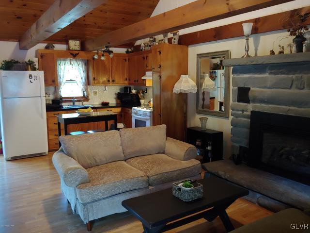143 Roemerville Road Greentown, PA 18426 - Photo 4 of 34 Gallery Image 4