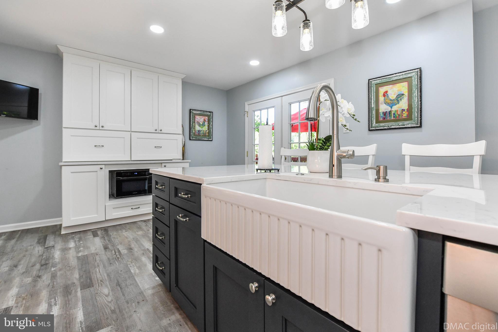 6754 Hemlock Point Road New Market, MD 21774 - Photo 11 of 44 That sink!