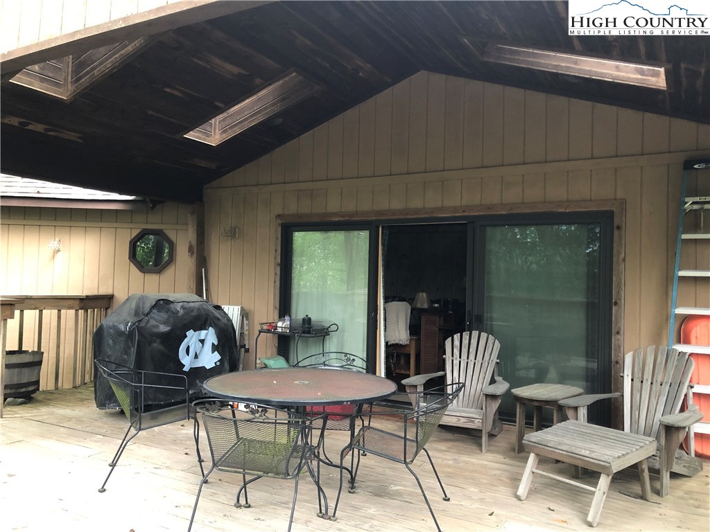 104 Raven Road Beech Mountain, NC 28604 - Photo 5 of 21 Gallery Image 5