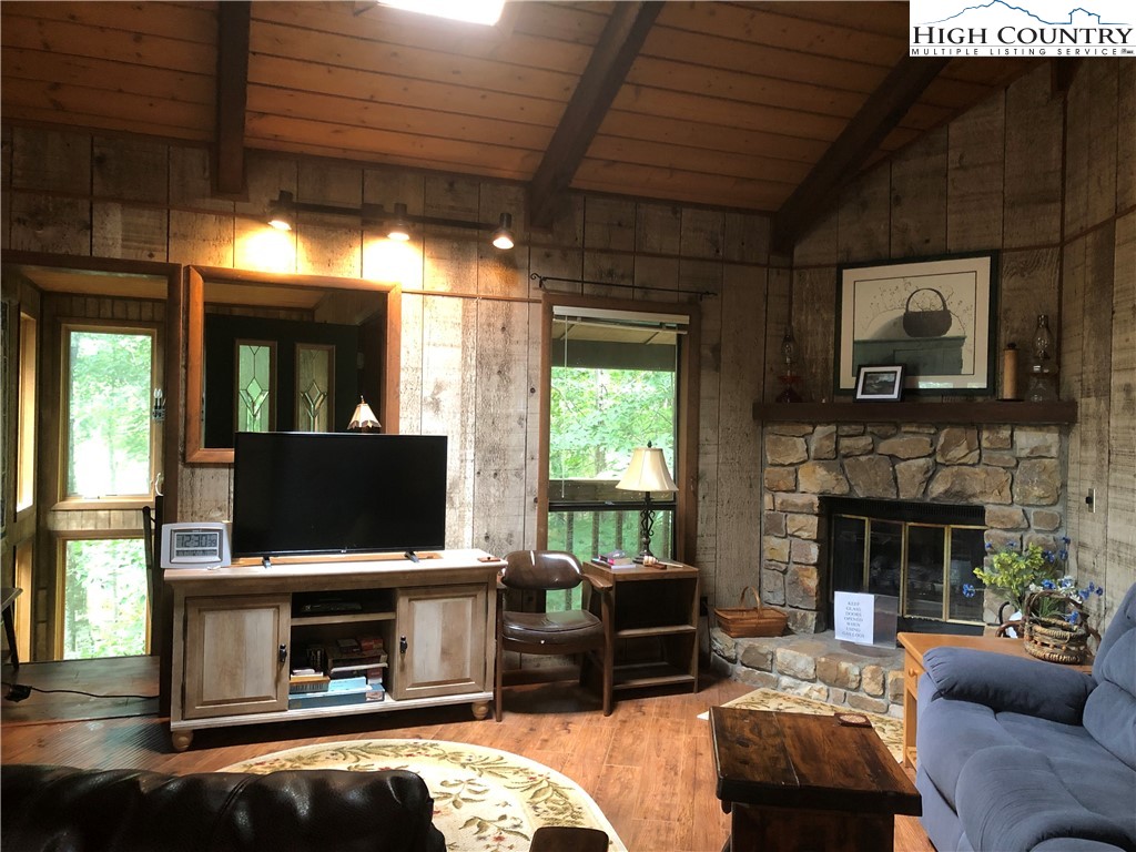 104 Raven Road Beech Mountain, NC 28604 - Photo 7 of 21 Gallery Image 7