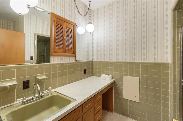 $385,000 | 658 North Minton Road, Wilkesboro, NC 28697