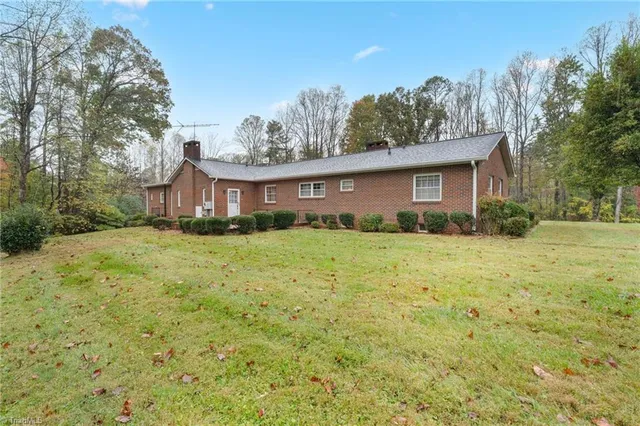$385,000 | 658 North Minton Road, Wilkesboro, NC 28697