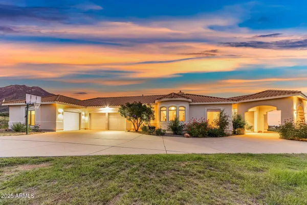 $894,000 | 9566 South Swiss Court, Hereford, AZ 85615