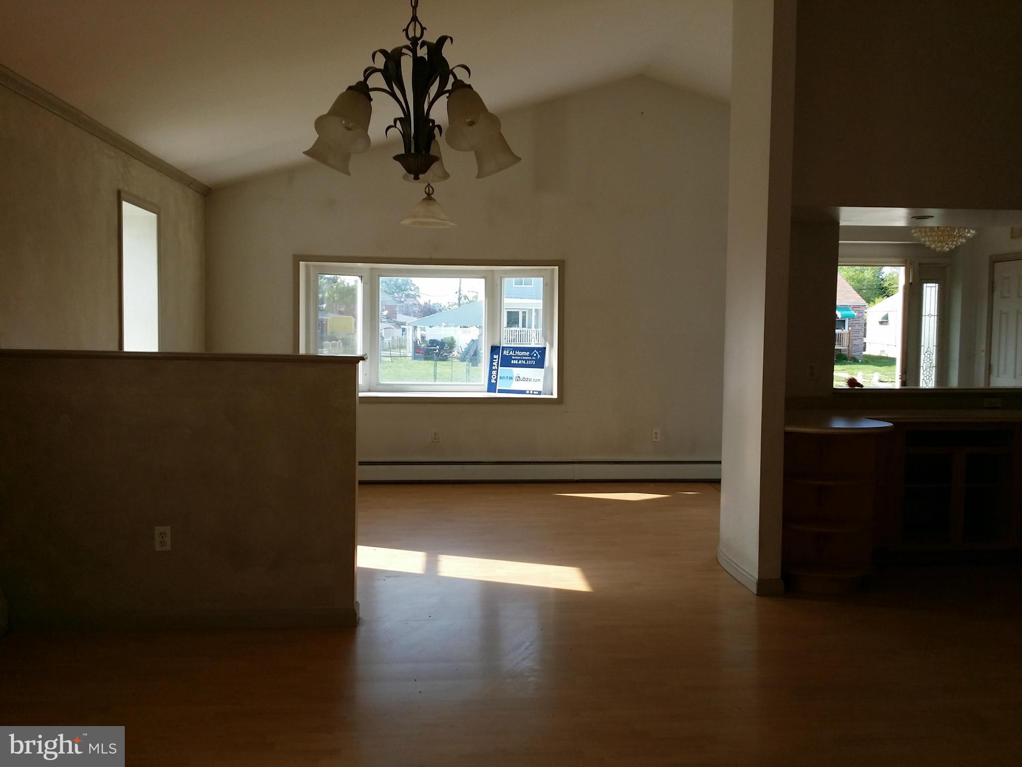 318 Pinewood Road Baltimore, MD 21222 - Photo 11 of 30 Interior (General)