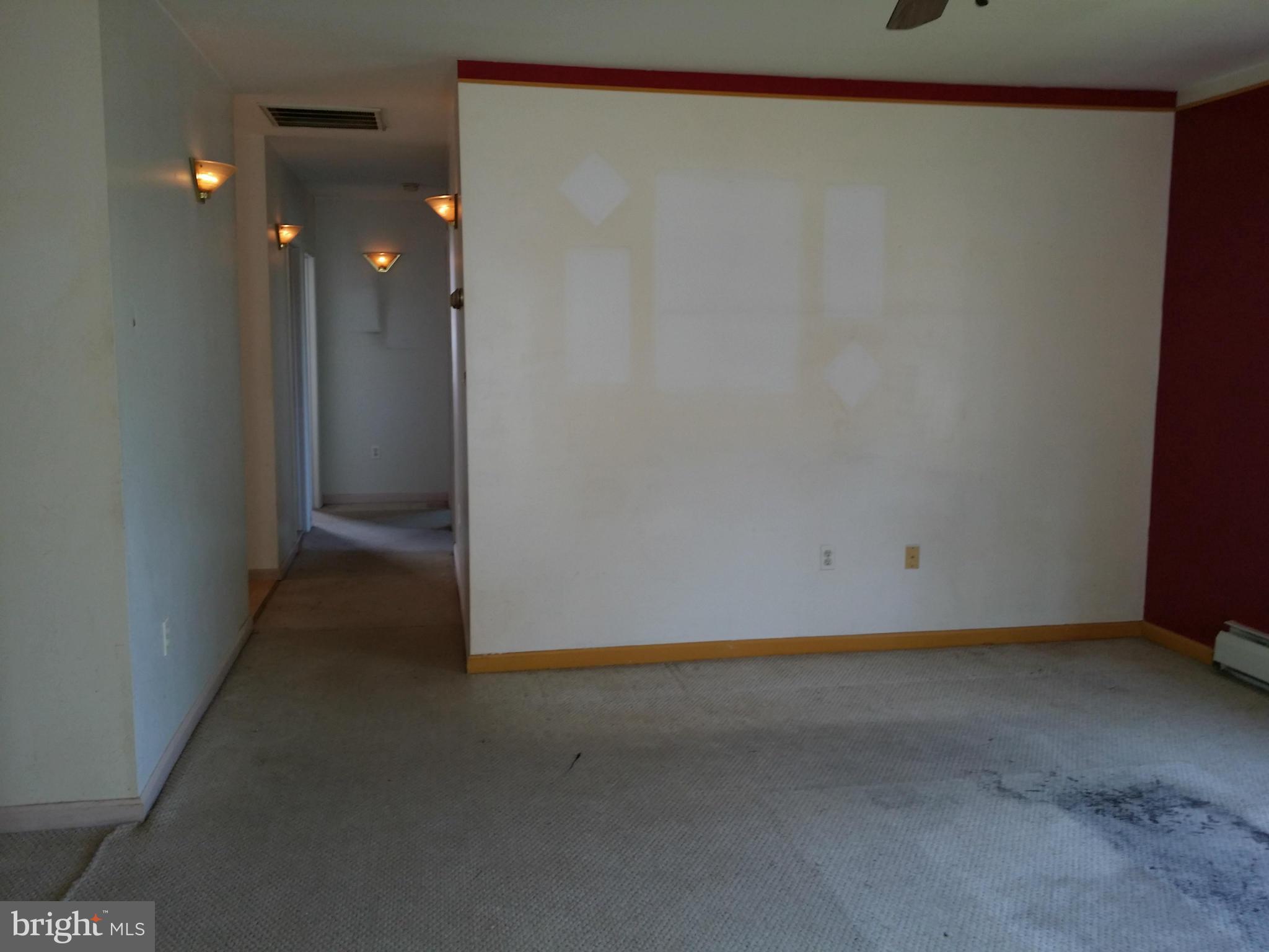 318 Pinewood Road Baltimore, MD 21222 - Photo 16 of 30 Interior (General)