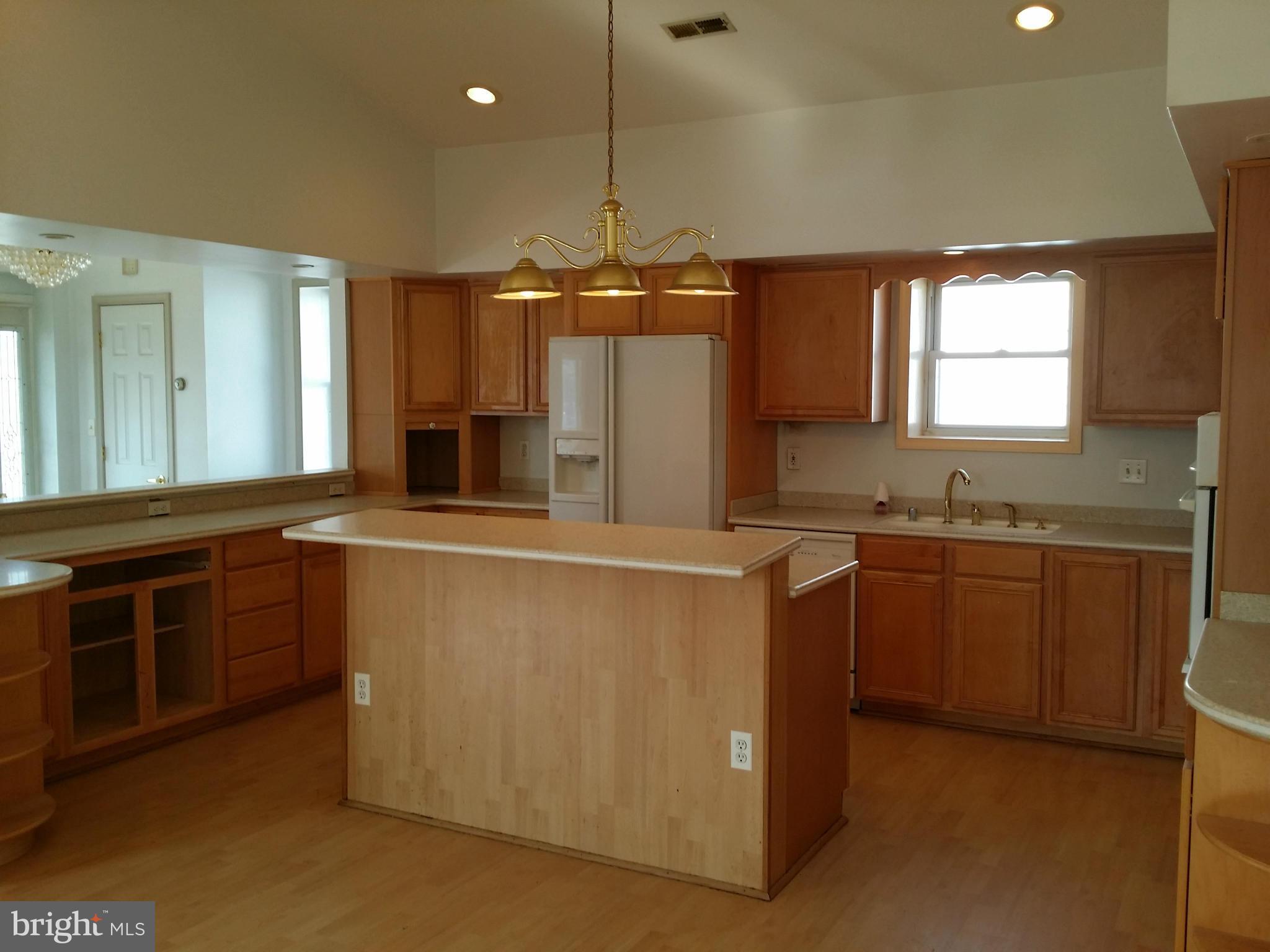 318 Pinewood Road Baltimore, MD 21222 - Photo 10 of 30 Interior (General)
