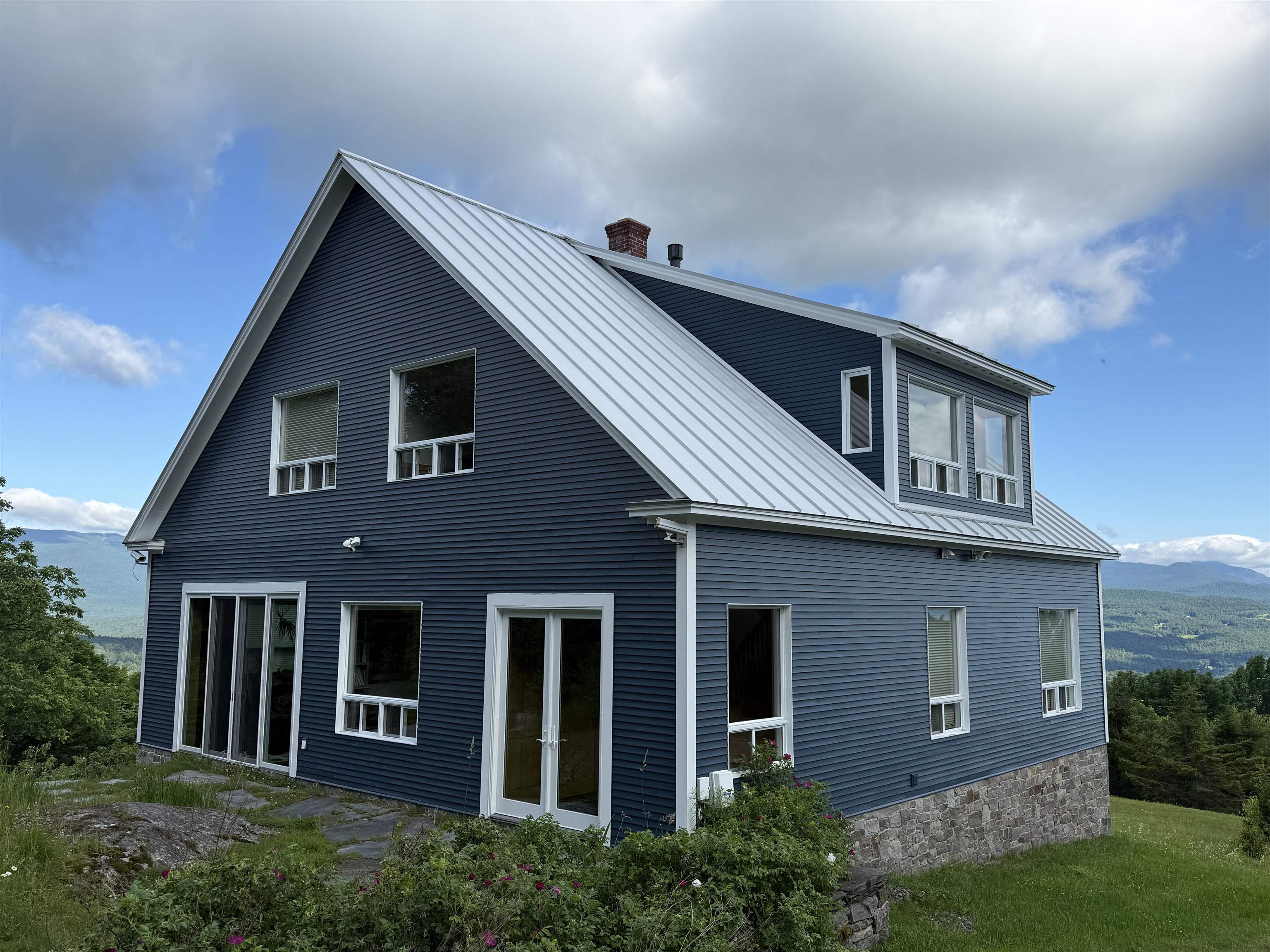 884 Palmer Hill Road Waitsfield, VT 05673 - Photo 2 of 43
