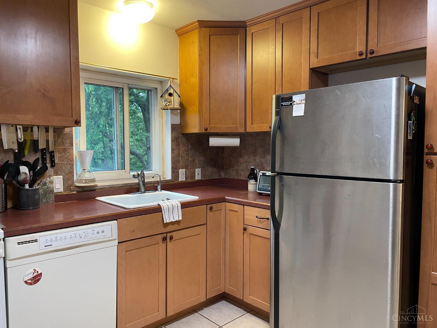 512 West North Bend Road Cincinnati, OH 45224 - Photo 8 of 22