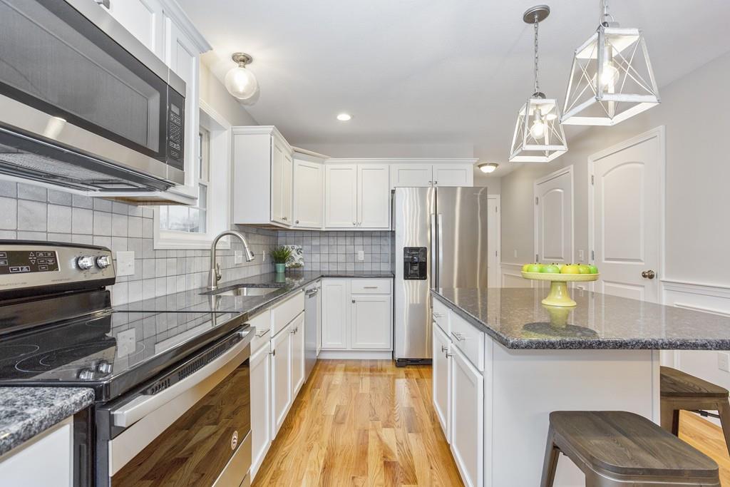 152 Ambrose Street Springfield, MA 01109 - Photo 11 of 27