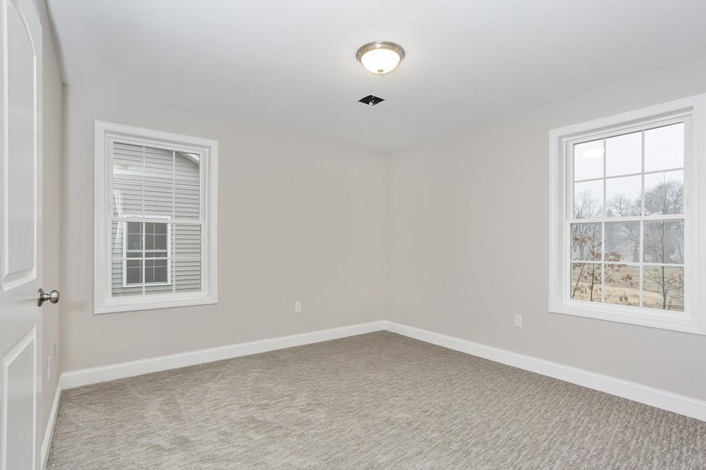 152 Ambrose Street Springfield, MA 01109 - Photo 19 of 27