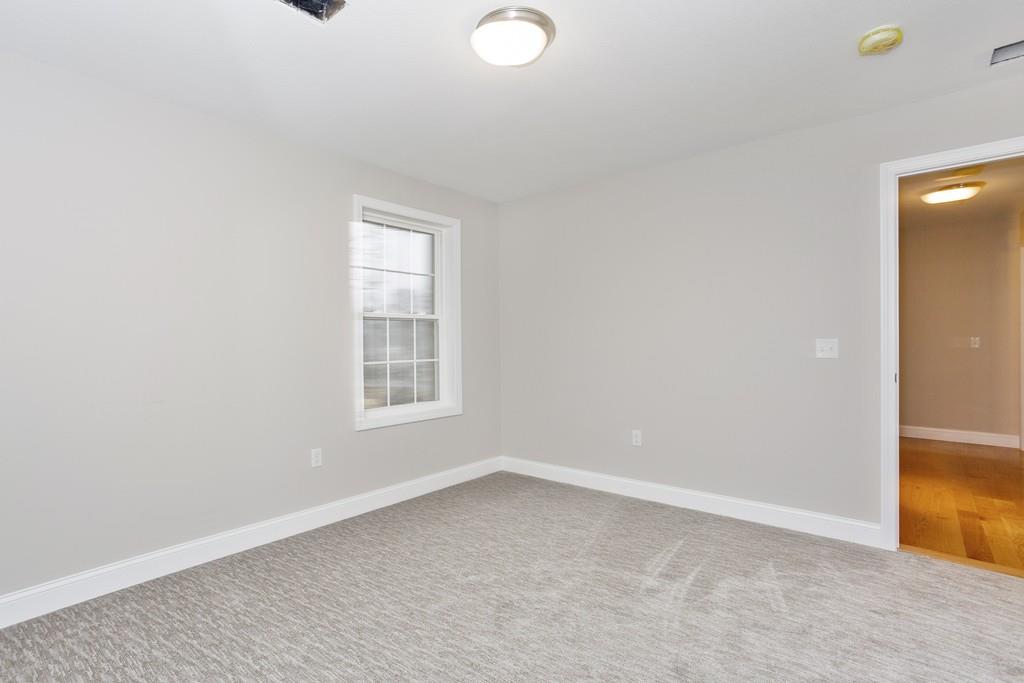 152 Ambrose Street Springfield, MA 01109 - Photo 20 of 27