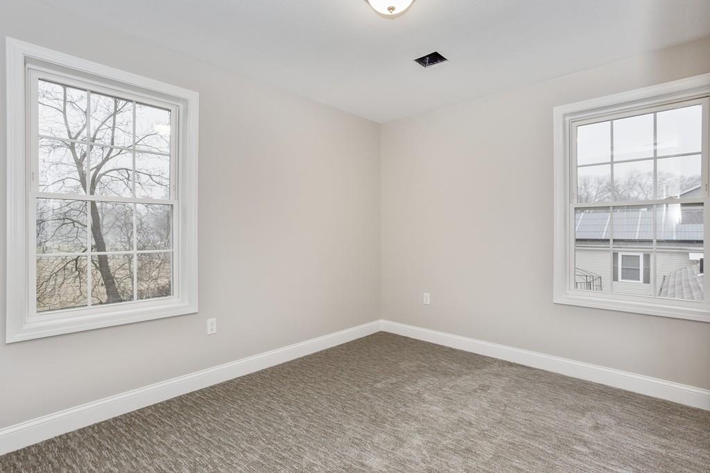 152 Ambrose Street Springfield, MA 01109 - Photo 21 of 27