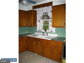 8342 Lynnewood Road Philadelphia, PA 19150 - Photo 4 of 9