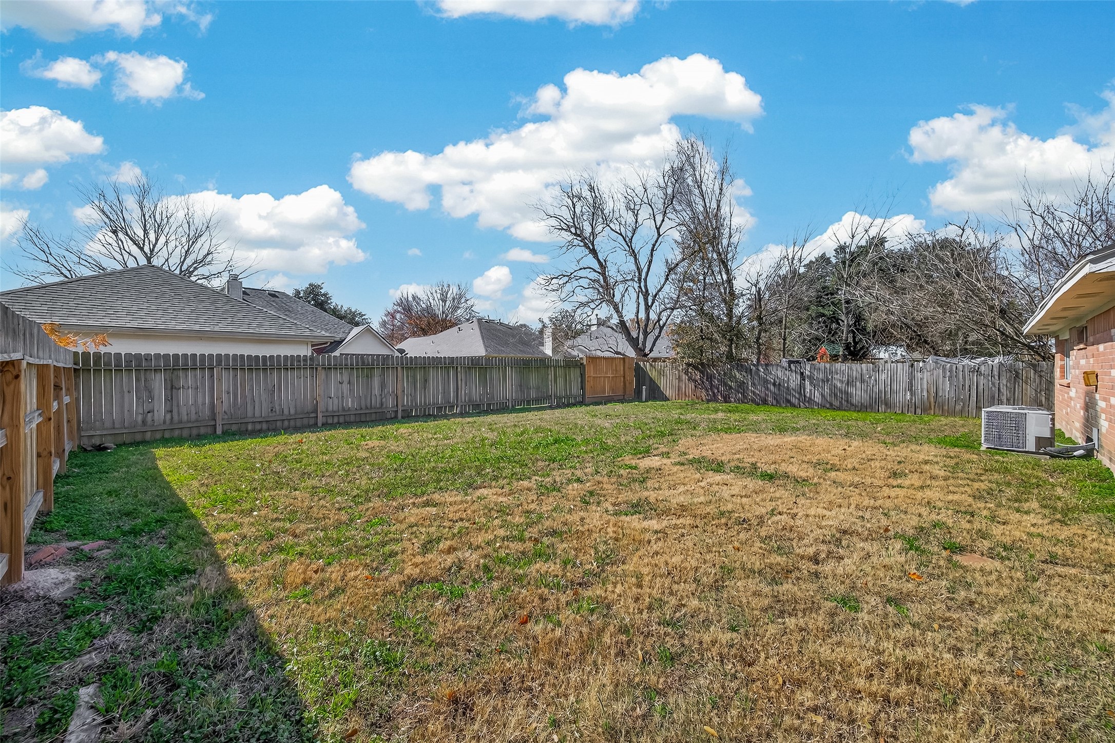 21067 Southern Colony Court Katy, TX 77449 - Photo 18 of 19 a view of a backyard with a garden