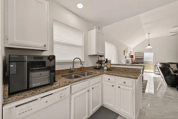 $1,850 | 21067 Southern Colony Court, Katy, TX 77449