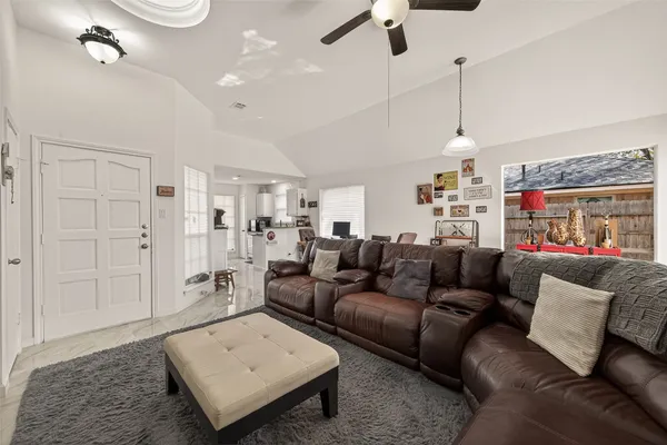 $1,850 | 21067 Southern Colony Court, Katy, TX 77449