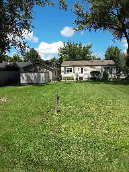 853 Edison Street Zilwaukee, MI 48604 - Photo 2 of 14