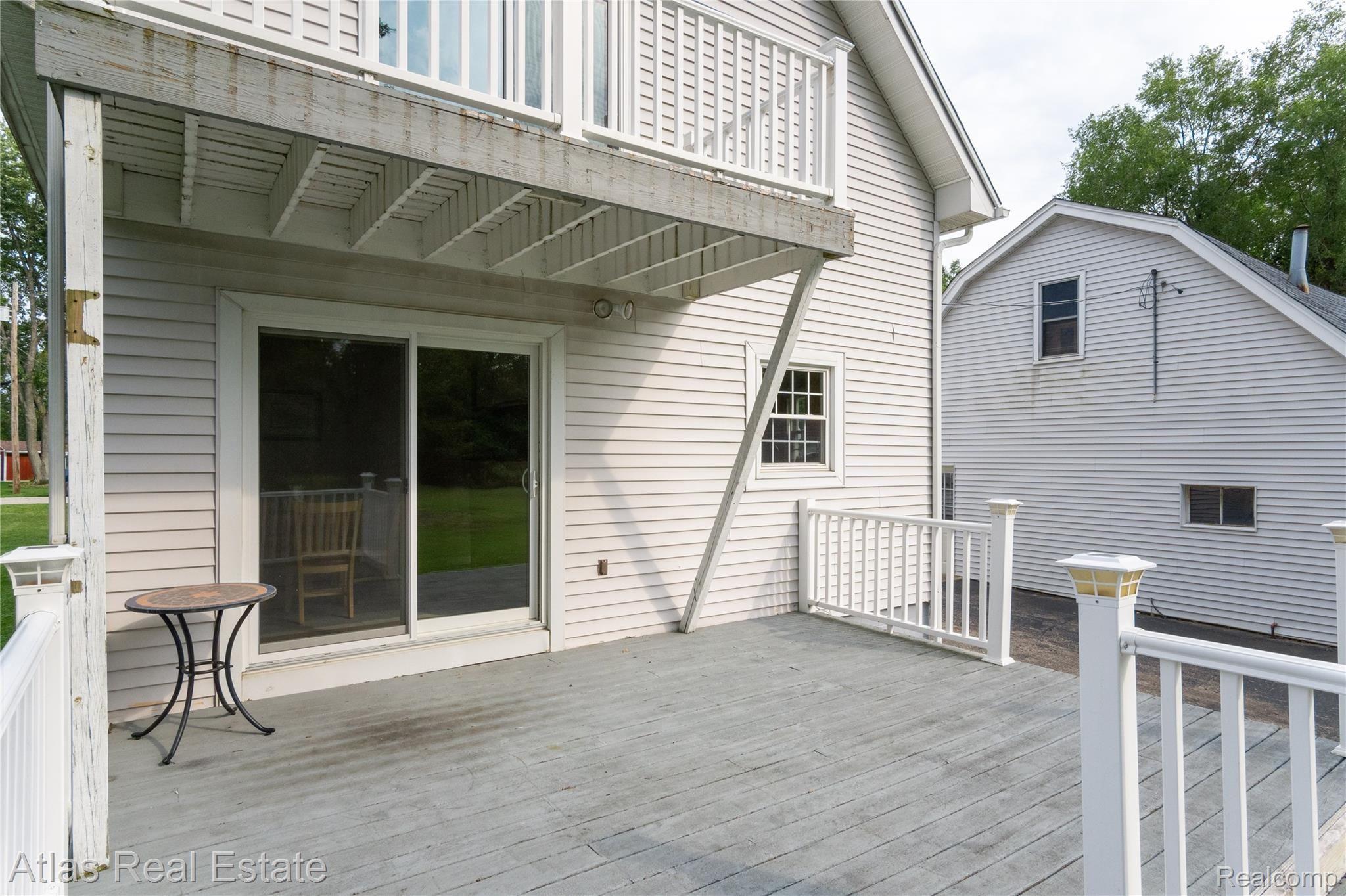 7414 Embury Road Grand Blanc, MI 48439 - Photo 3 of 42 Exteriors (7 of 13).jpg