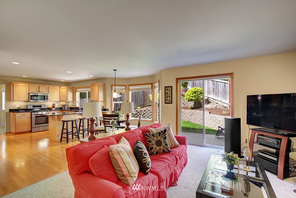 18026 69th Place West Edmonds, WA 98026 - Photo 11 of 20 Gallery Image 11