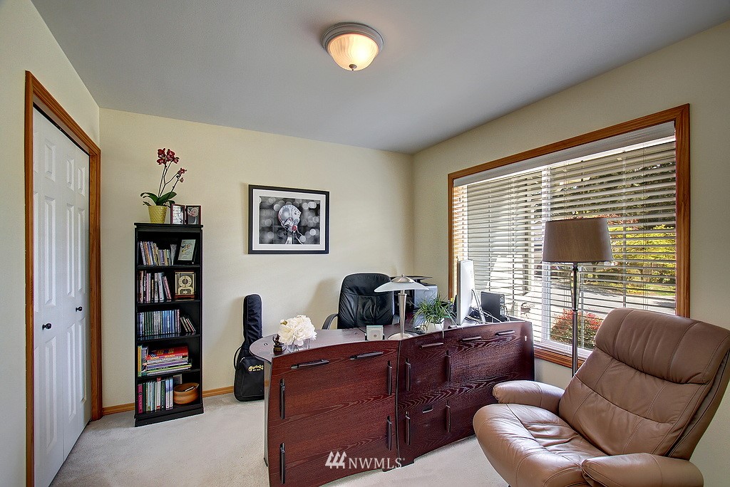 18026 69th Place West Edmonds, WA 98026 - Photo 14 of 20 Gallery Image 14