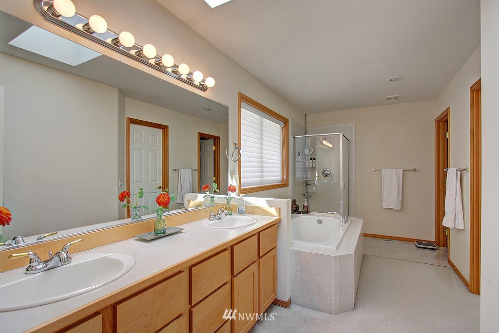 18026 69th Place West Edmonds, WA 98026 - Photo 16 of 20 Gallery Image 16