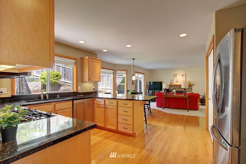 18026 69th Place West Edmonds, WA 98026 - Photo 7 of 20 Gallery Image 7