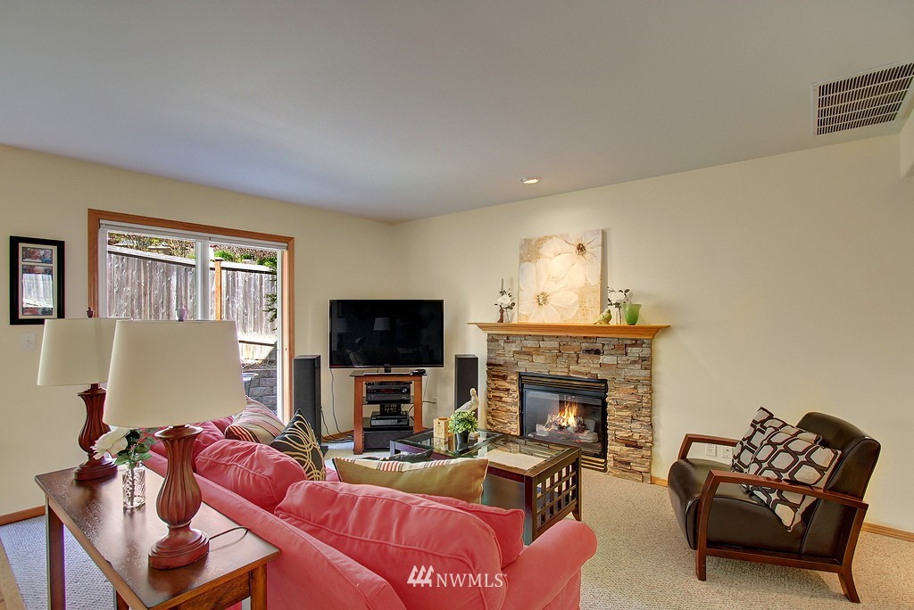 18026 69th Place West Edmonds, WA 98026 - Photo 10 of 20 Gallery Image 10