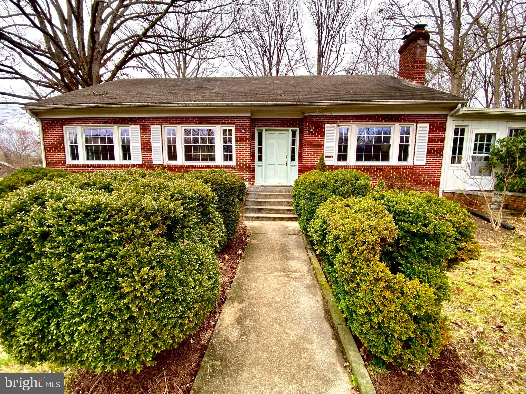 17088 Old Ridge Road Montpelier, VA 23192 - Photo 2 of 38 front view of a house