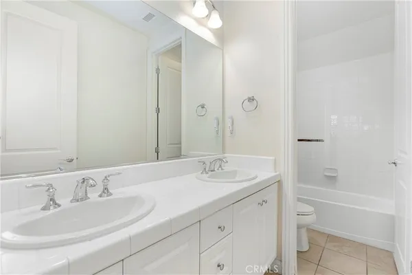$1,850,000 | 22 Lark, Lake Forest, CA 92630