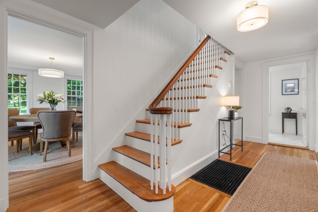25 Chestnut Hill Road Newton, MA 02467 - Photo 2 of 32