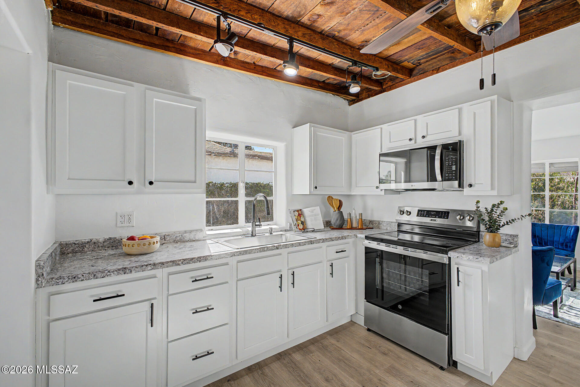 328 West 38th Street Tucson, AZ 85713 - Photo 1 of 27 Gallery Image 1