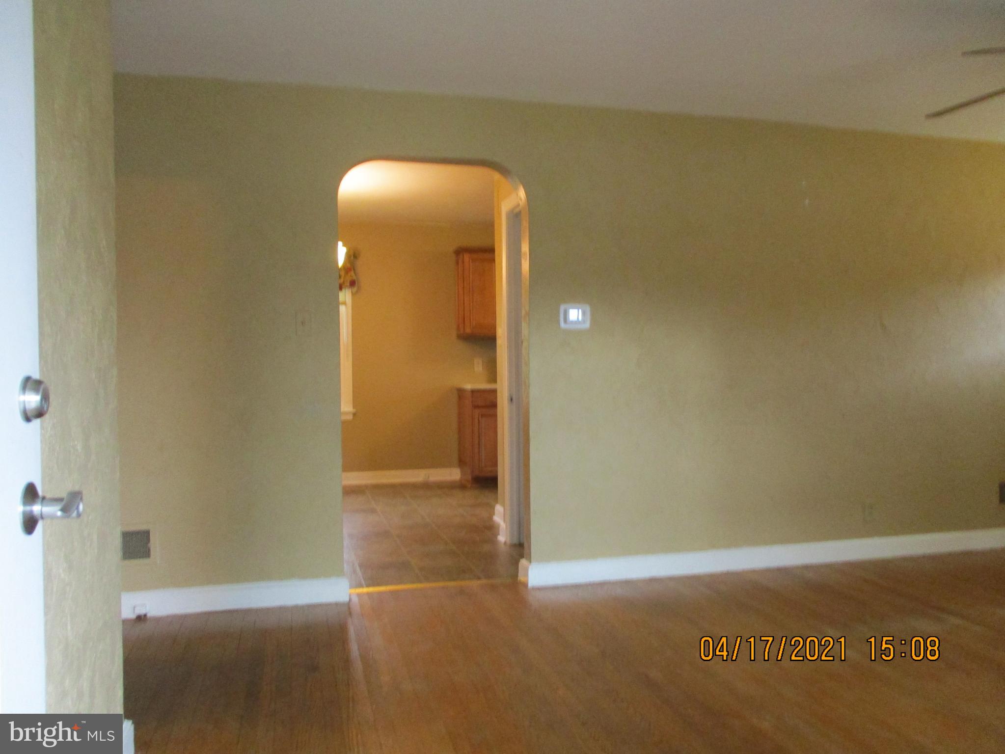 389 Waters Road York, PA 17403 - Photo 4 of 40
