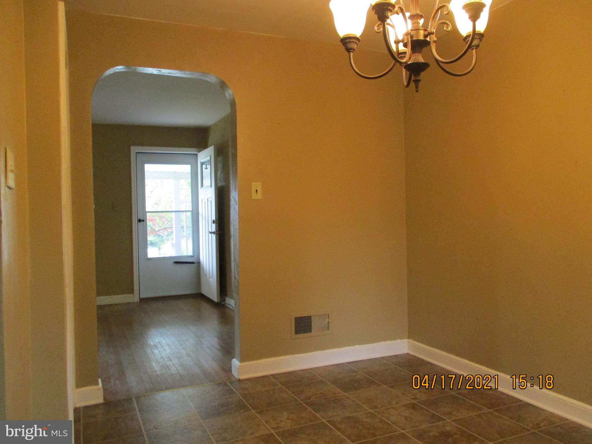 389 Waters Road York, PA 17403 - Photo 9 of 40