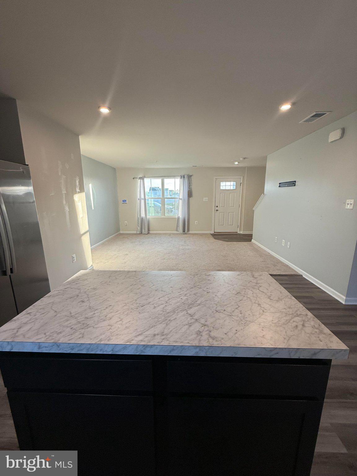110 Mariners Way Cambridge, MD 21613 - Photo 4 of 22 Spacious, modern living area awaits you.
