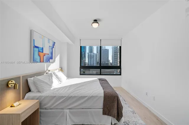 $875,000 | 225 North Miami Avenue, Unit 1405, Miami, FL 33128