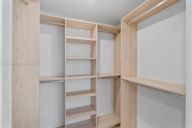 $875,000 | 225 North Miami Avenue, Unit 1405, Miami, FL 33128