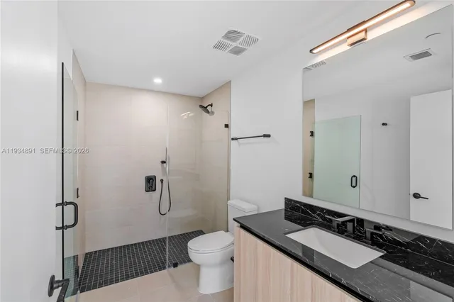 $875,000 | 225 North Miami Avenue, Unit 1405, Miami, FL 33128