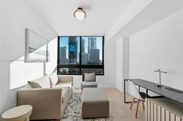 $875,000 | 225 North Miami Avenue, Unit 1405, Miami, FL 33128