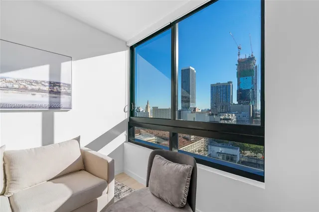 $875,000 | 225 North Miami Avenue, Unit 1405, Miami, FL 33128