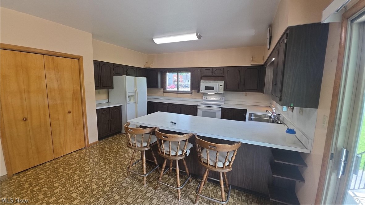 54878 National Road Bridgeport, OH 43912 - Photo 10 of 41